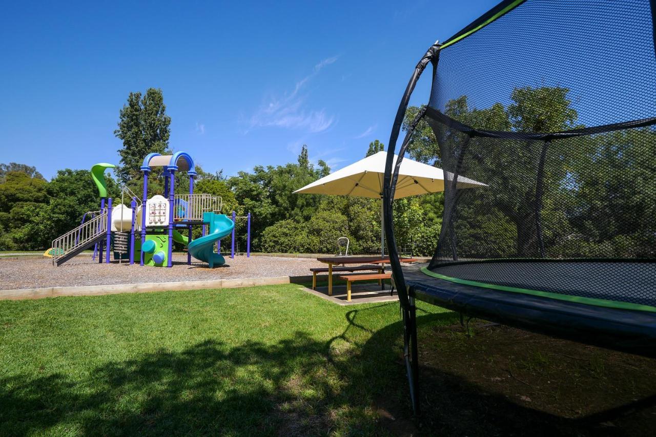 Big4 Wangaratta North Cedars Holiday Park Buitenkant foto